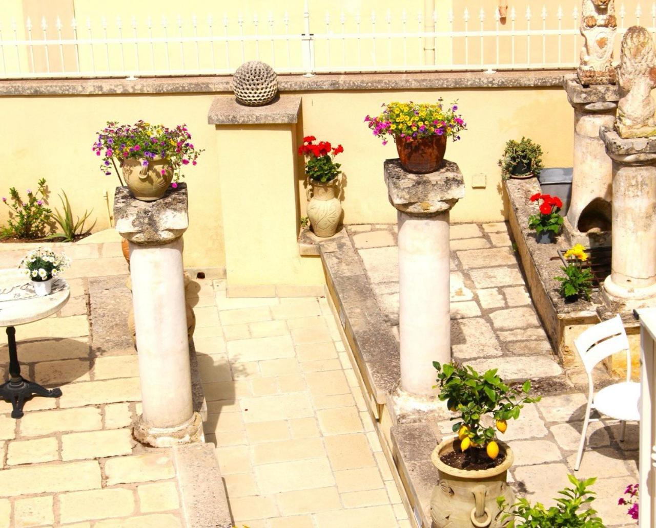 Bed and Breakfast Palazzo Aurora Алецио Экстерьер фото