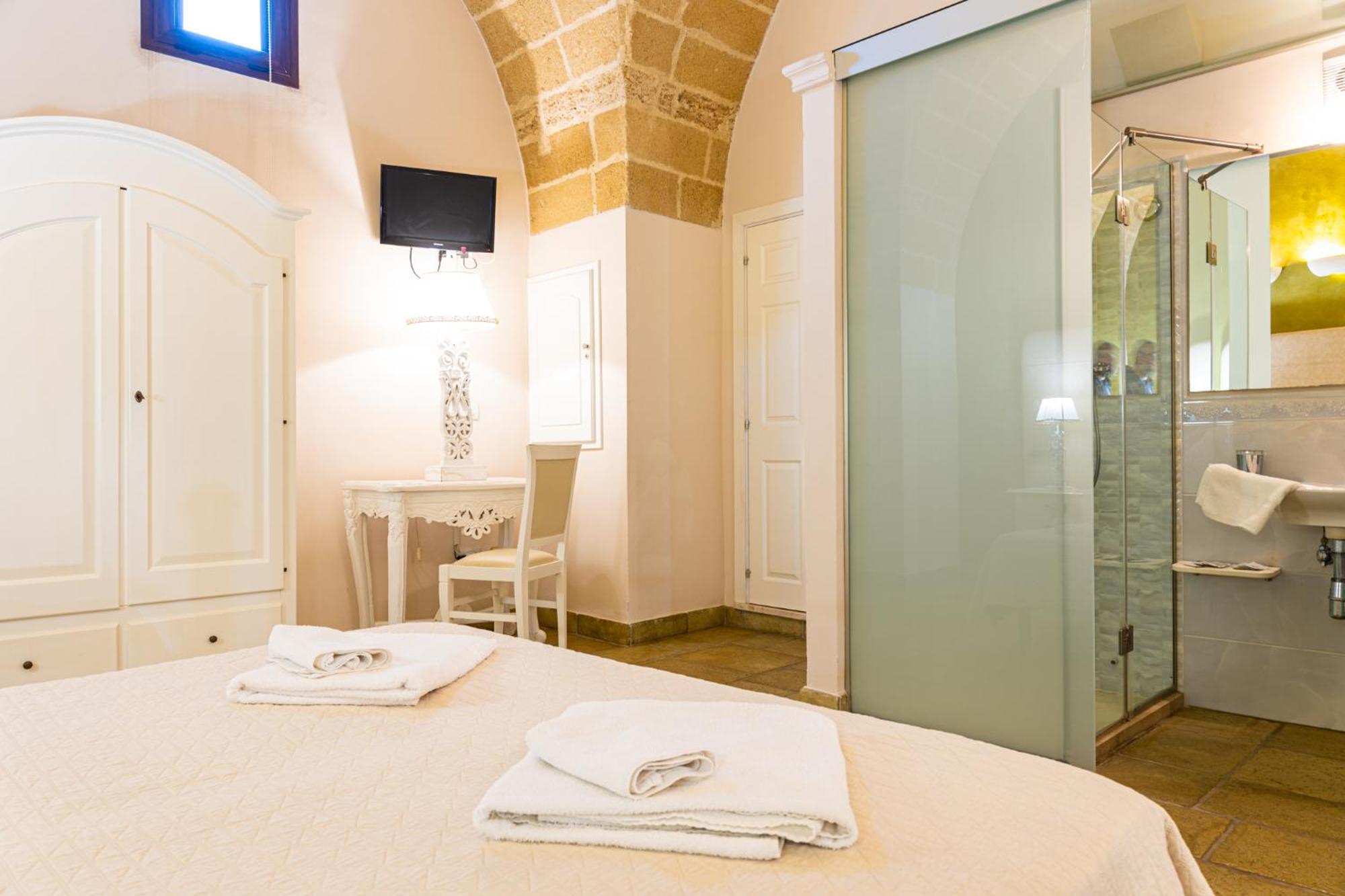 Bed and Breakfast Palazzo Aurora Алецио Экстерьер фото